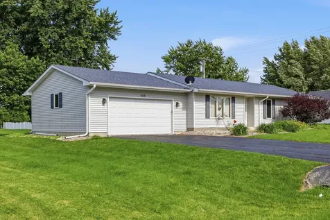 423 Wayne Rochelle IL 61068