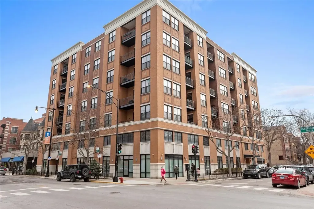 950 West Leland Avenue Chicago IL 60640