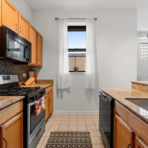 950 West Leland Avenue Chicago IL 60640