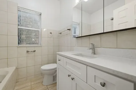 4522 South Union Avenue Chicago IL 60609