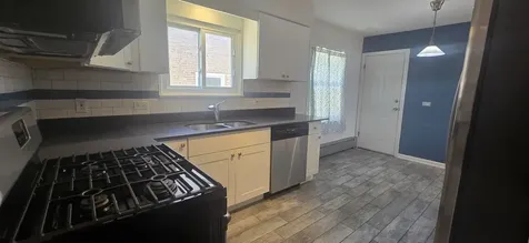 7546 West Cleveland Street Niles IL 60714