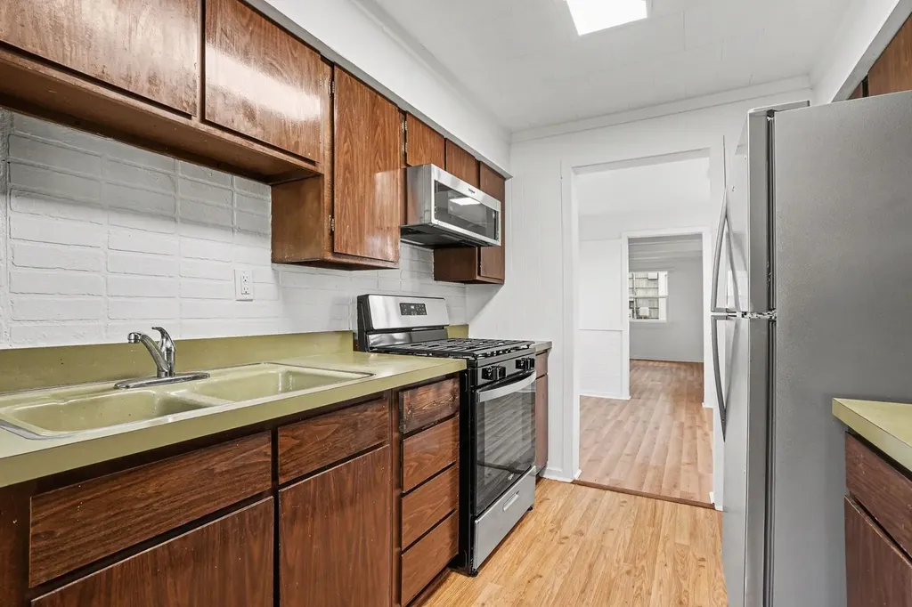 828 Taylor Avenue Aurora IL 60506
