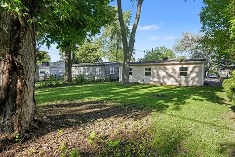 828 Taylor Avenue Aurora IL 60506