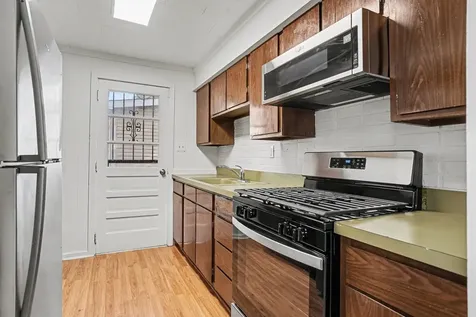 828 Taylor Avenue Aurora IL 60506
