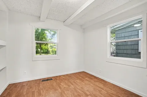 828 Taylor Avenue Aurora IL 60506
