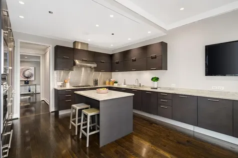 77 East Walton Street Chicago IL 60611