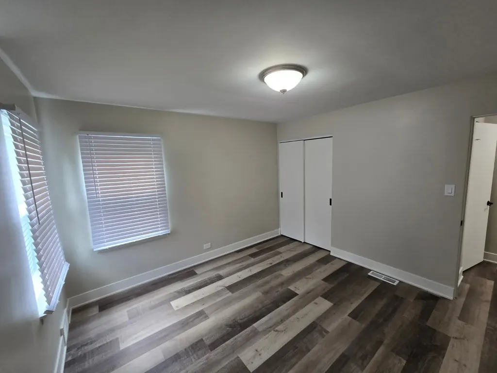 5522 Pershing Avenue Downers Grove IL 60515