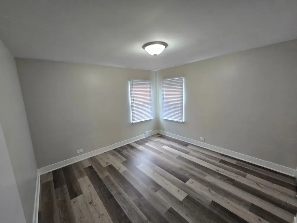 5522 Pershing Avenue Downers Grove IL 60515