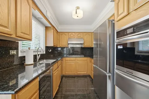 802 East Hackberry Drive Arlington Heights IL 60004