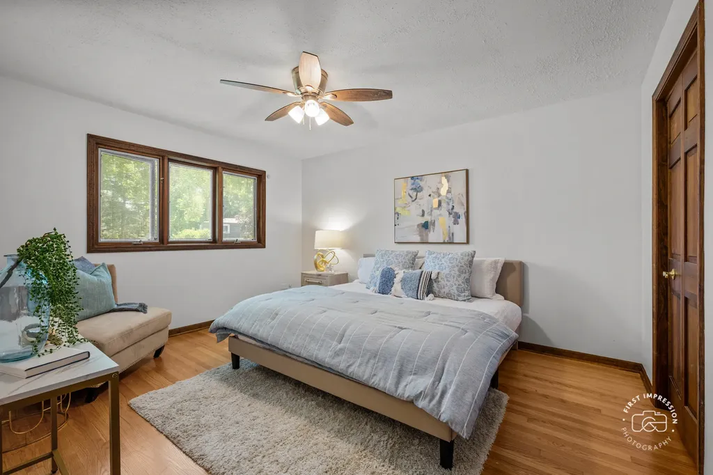 18W088 Claremont Drive Darien IL 60561