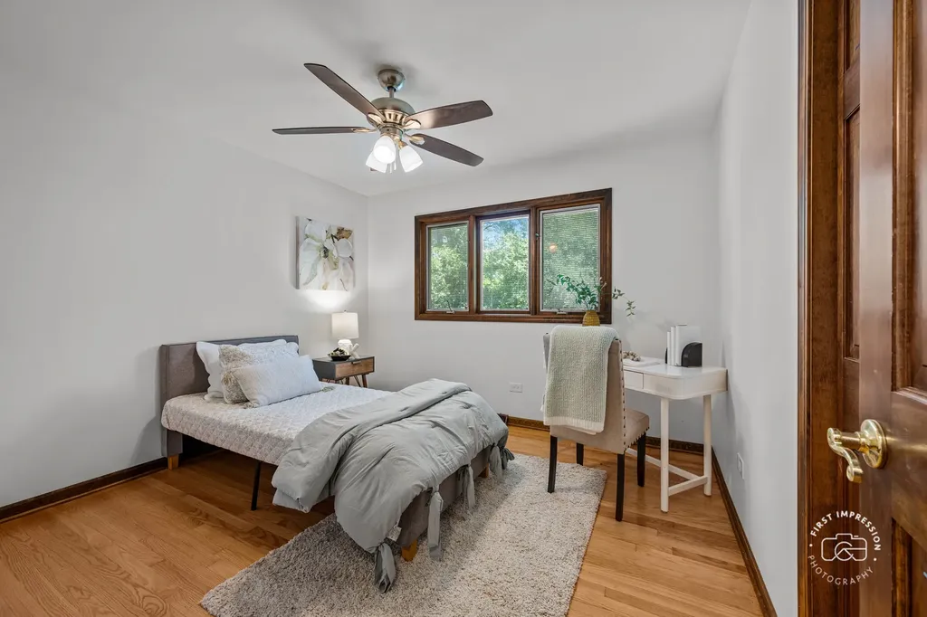 18W088 Claremont Drive Darien IL 60561