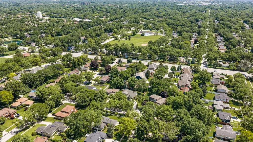 18W088 Claremont Drive Darien IL 60561