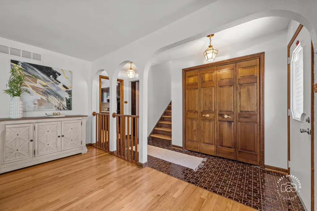 18W088 Claremont Drive Darien IL 60561