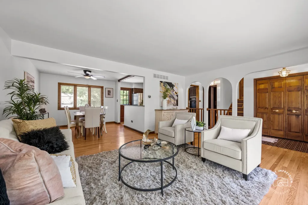 18W088 Claremont Drive Darien IL 60561