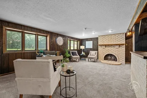 18W088 Claremont Drive Darien IL 60561