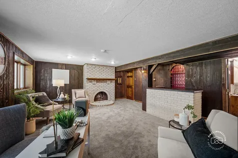 18W088 Claremont Drive Darien IL 60561