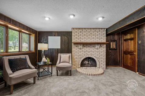 18W088 Claremont Drive Darien IL 60561