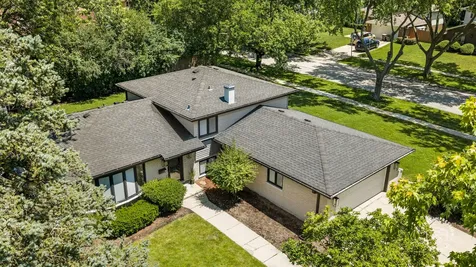 18W088 Claremont Drive Darien IL 60561
