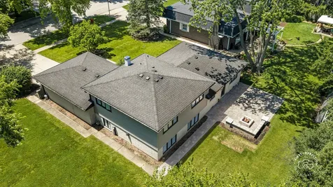 18W088 Claremont Drive Darien IL 60561