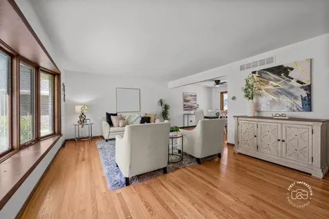 18W088 Claremont Drive Darien IL 60561