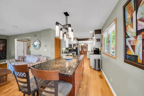 728 Price Lane Deerfield IL 60015