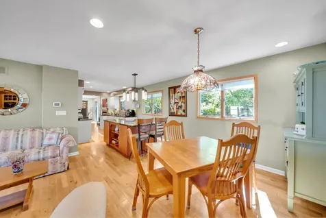 728 Price Lane Deerfield IL 60015