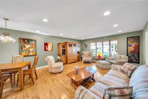 728 Price Lane Deerfield IL 60015