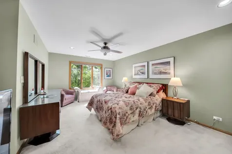 728 Price Lane Deerfield IL 60015