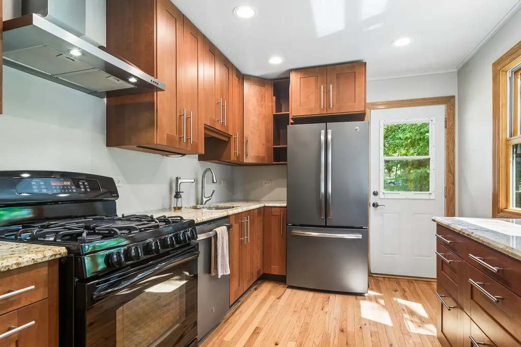 255 West Lane Lake Zurich IL 60047