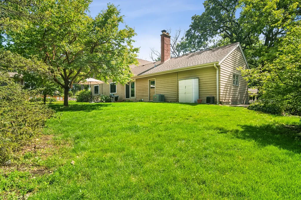 255 West Lane Lake Zurich IL 60047