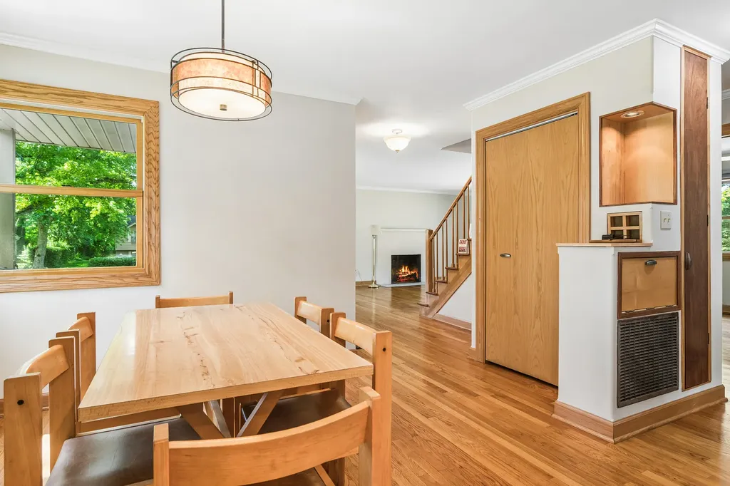 255 West Lane Lake Zurich IL 60047