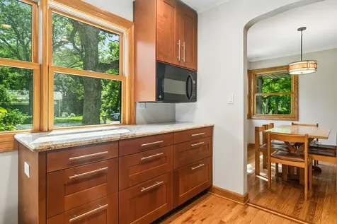 255 West Lane Lake Zurich IL 60047