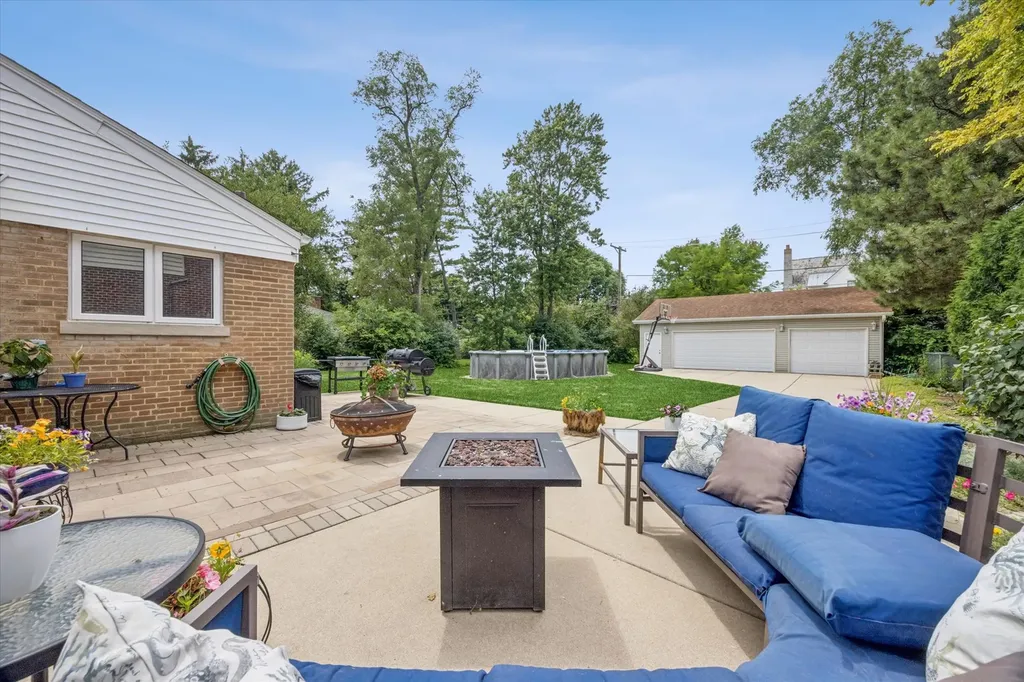 4812 Wolf Road Western Springs IL 60558