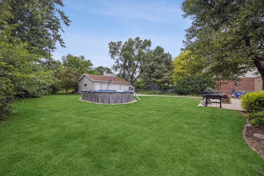 4812 Wolf Road Western Springs IL 60558