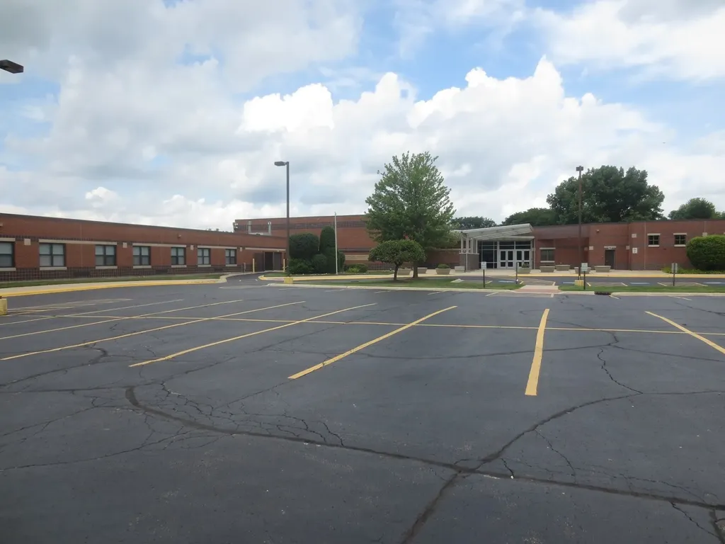 1051 Rockport Drive Carol Stream IL 60188