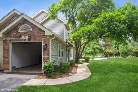 1051 Rockport Drive Carol Stream IL 60188