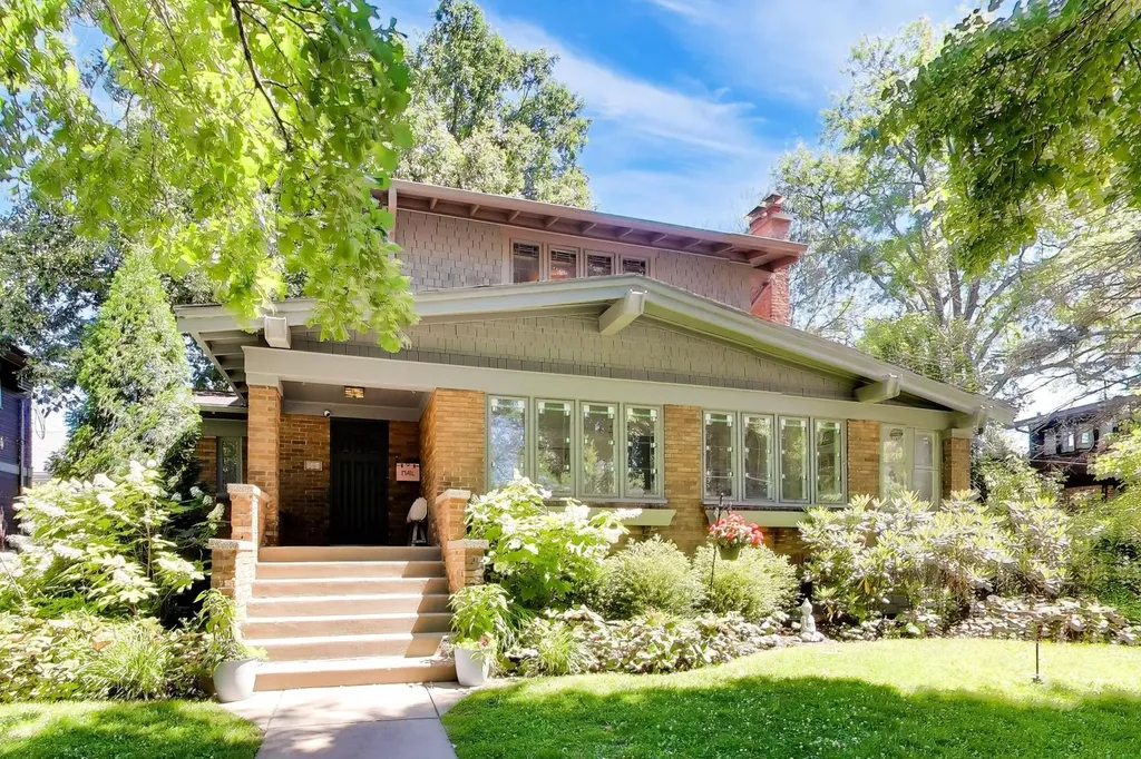 322 Oak Circle Wilmette IL 60091