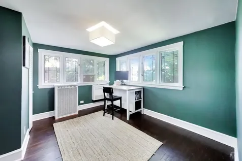 322 Oak Circle Wilmette IL 60091