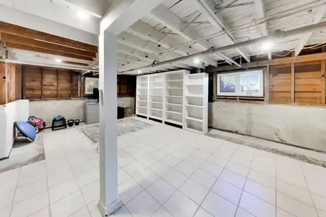 322 Oak Circle Wilmette IL 60091