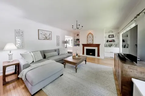 322 Oak Circle Wilmette IL 60091