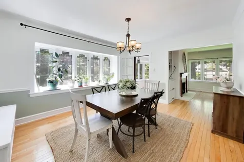 322 Oak Circle Wilmette IL 60091