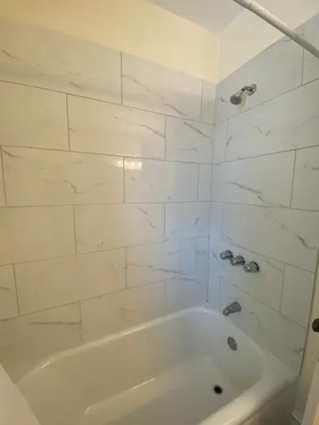 5230 North Rockwell Street Chicago IL 60625