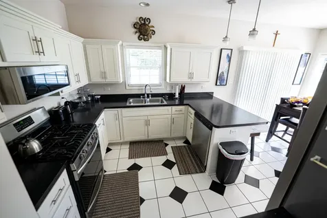 3641 193RD Place Lansing IL 60438