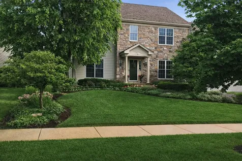 823 Columbia Circle North Aurora IL 60542