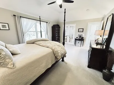 823 Columbia Circle North Aurora IL 60542