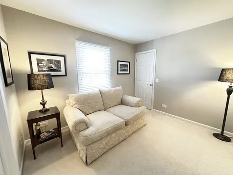 823 Columbia Circle North Aurora IL 60542