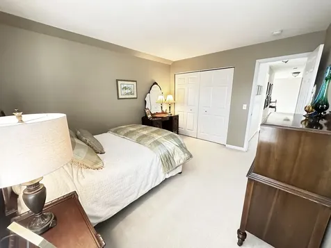 823 Columbia Circle North Aurora IL 60542