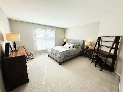 823 Columbia Circle North Aurora IL 60542