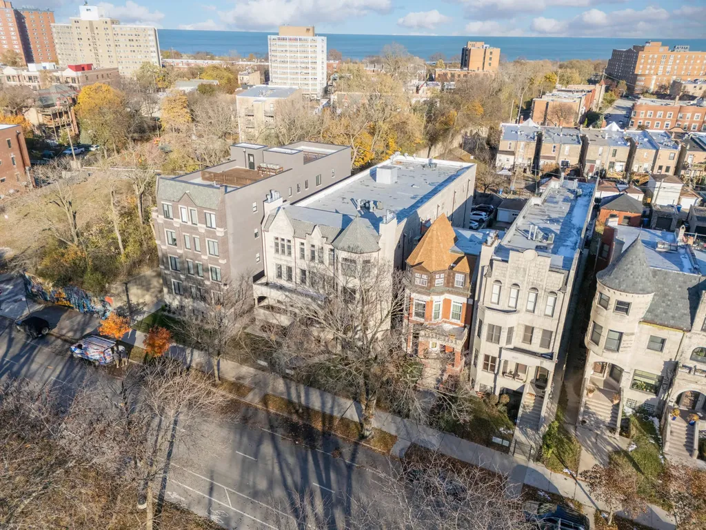 4105 South Drexel Boulevard Chicago IL 60653