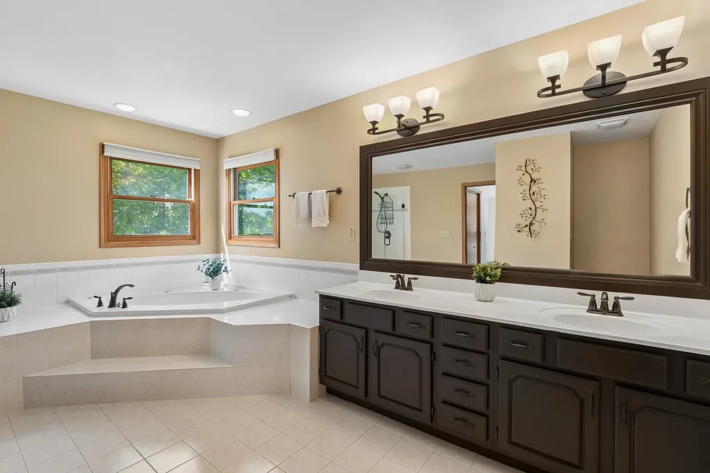 334 Sequoia Court Antioch IL 60002